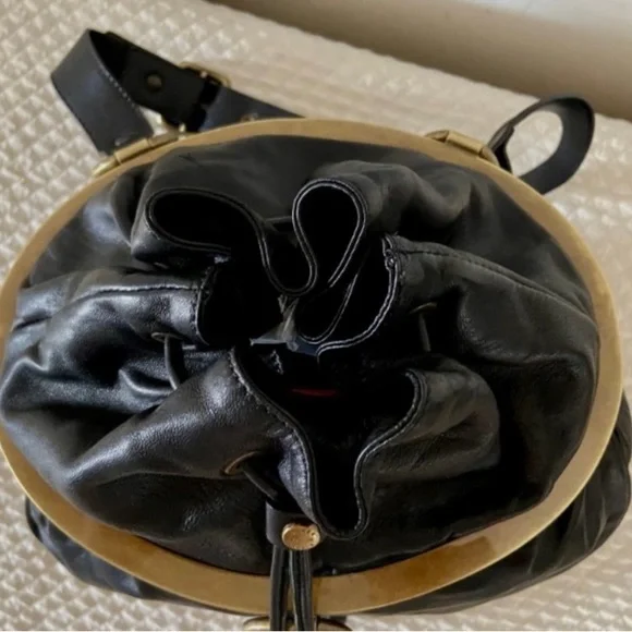 TANNER KROLL LEATHER LUXE BLACK SHOULDER/ BUCKET BAG- stunning! NWOT.